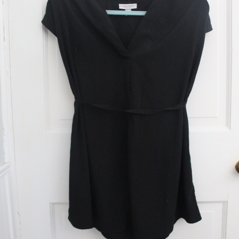 maternity black shirt Liz Lange Size Small